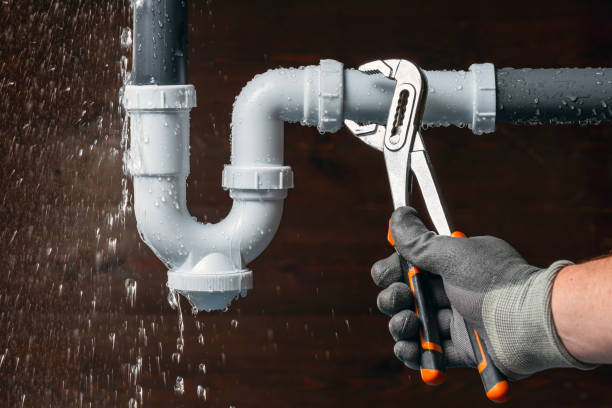 Professional Leak Detection technician working in New Castle, AL